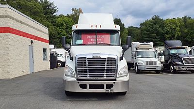 2020 Freightliner CASCADIA 113