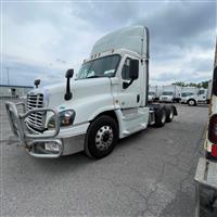 2017 Freightliner CASCADIA 125