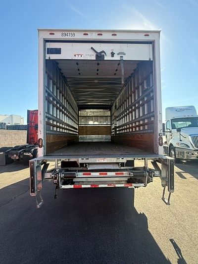 2019 Freightliner M2 106