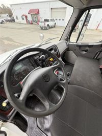 2020 Freightliner M2 106