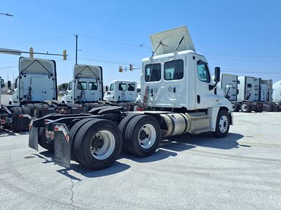 2019 Freightliner CASCADIA 125