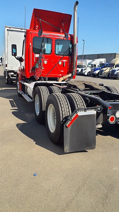 2018 Freightliner CASCADIA 125