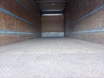 2019 Freightliner M2 106