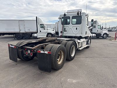 2019 Freightliner NEW CASCADIA 116