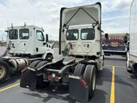 2020 Freightliner NEW CASCADIA 126