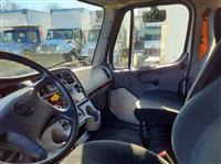 2018 Freightliner M2 106