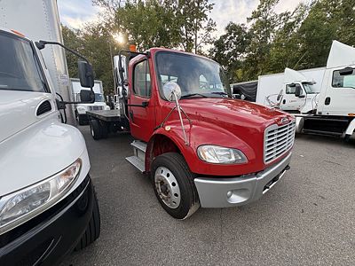 2019 Freightliner M2 106