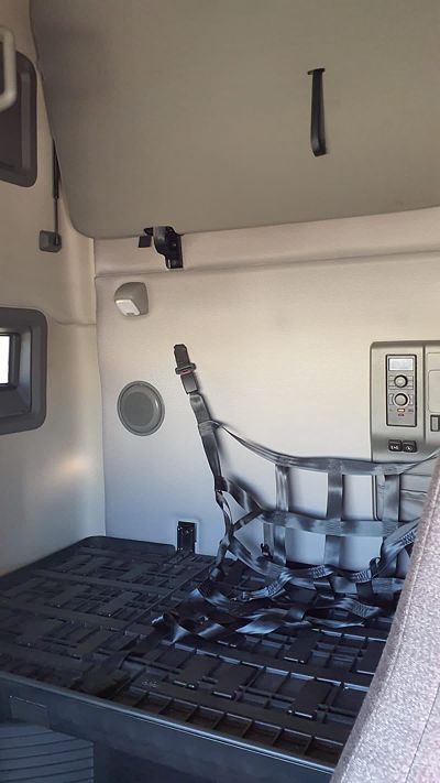 2020 Volvo VNL64T-760
