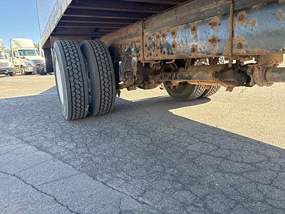 2017 Freightliner M2 106