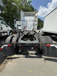 2020 Volvo VNR64T-640