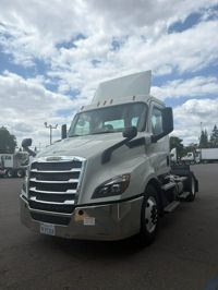 2020 Freightliner NEW CASCADIA 116