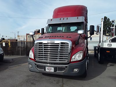 2017 Freightliner CASCADIA 125