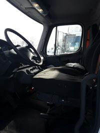 2018 Freightliner M2 106