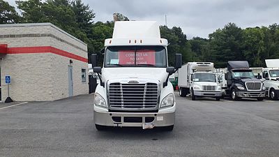 2020 Freightliner CASCADIA 113