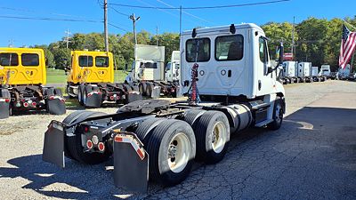 2018 Freightliner CASCADIA 125