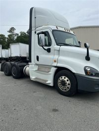 2018 Freightliner CASCADIA 125