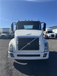 2017 Volvo VNL64T