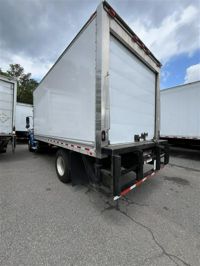 2018 Freightliner M2 106