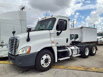 2020 Freightliner CASCADIA 125