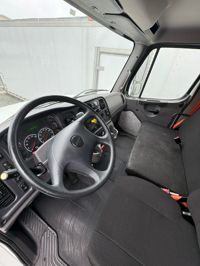 2018 Freightliner M2 106