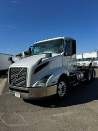 2019 Volvo VNL64T-300