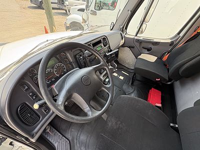 2018 Freightliner M2 106
