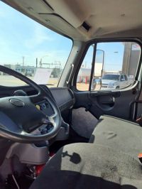 2018 Freightliner M2 106