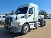 2020 Freightliner CASCADIA 113" DAYCAB