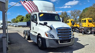 2019 Freightliner NEW CASCADIA PX12664