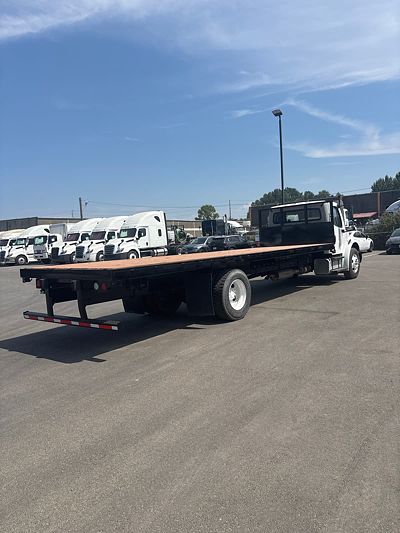 2017 Freightliner M2 106