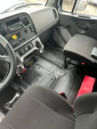2016 Freightliner M2 106
