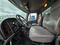 2021 Freightliner M2 106