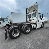 2017 Freightliner CASCADIA 125