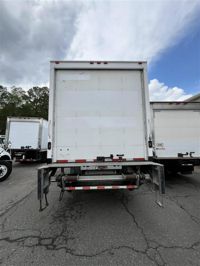2018 Freightliner M2 106