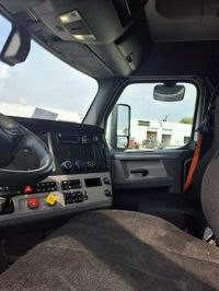 2019 Freightliner NEW CASCADIA PX12664