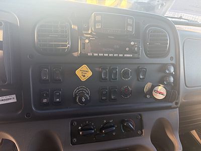 2023 Freightliner M2 106