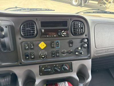 2020 Freightliner M2 106