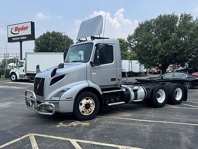 2019 Volvo VNR64T 300
