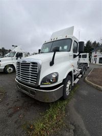 2017 Freightliner CASCADIA 125