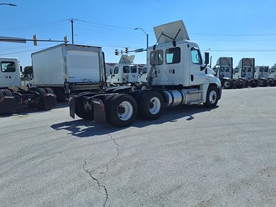 2020 Freightliner CASCADIA 125