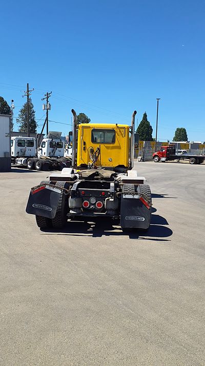 2020 Freightliner 122SD