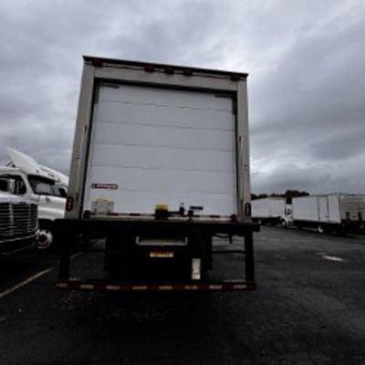 2020 Freightliner M2 106