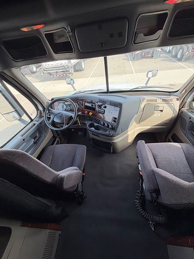 2019 Freightliner CASCADIA 125