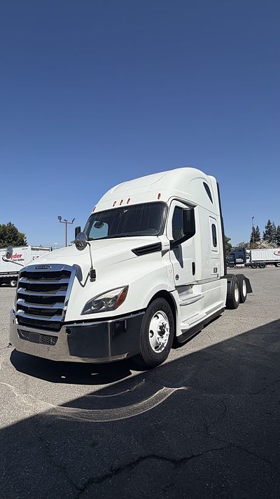 2020 Freightliner NEW CASCADIA PX12664