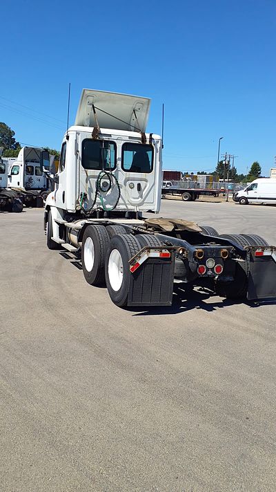 2018 Freightliner CASCADIA 125