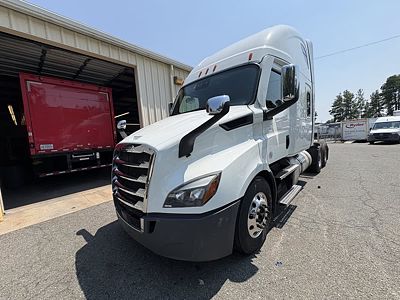 2021 Freightliner NEW CASCADIA 116