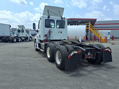 2018 Freightliner CASCADIA 125