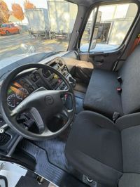 2016 Freightliner 108SD