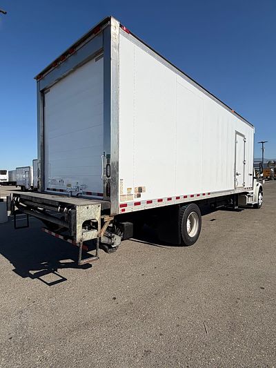 2016 Freightliner M2 106