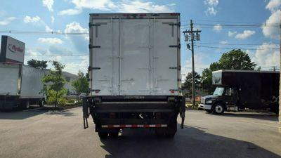 2019 Freightliner M2 106